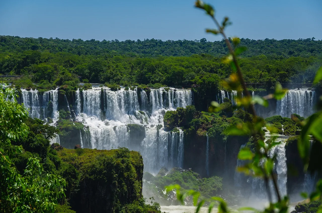 Cataratas do Iguaçu no Brasil para planejamento de residência permanente.