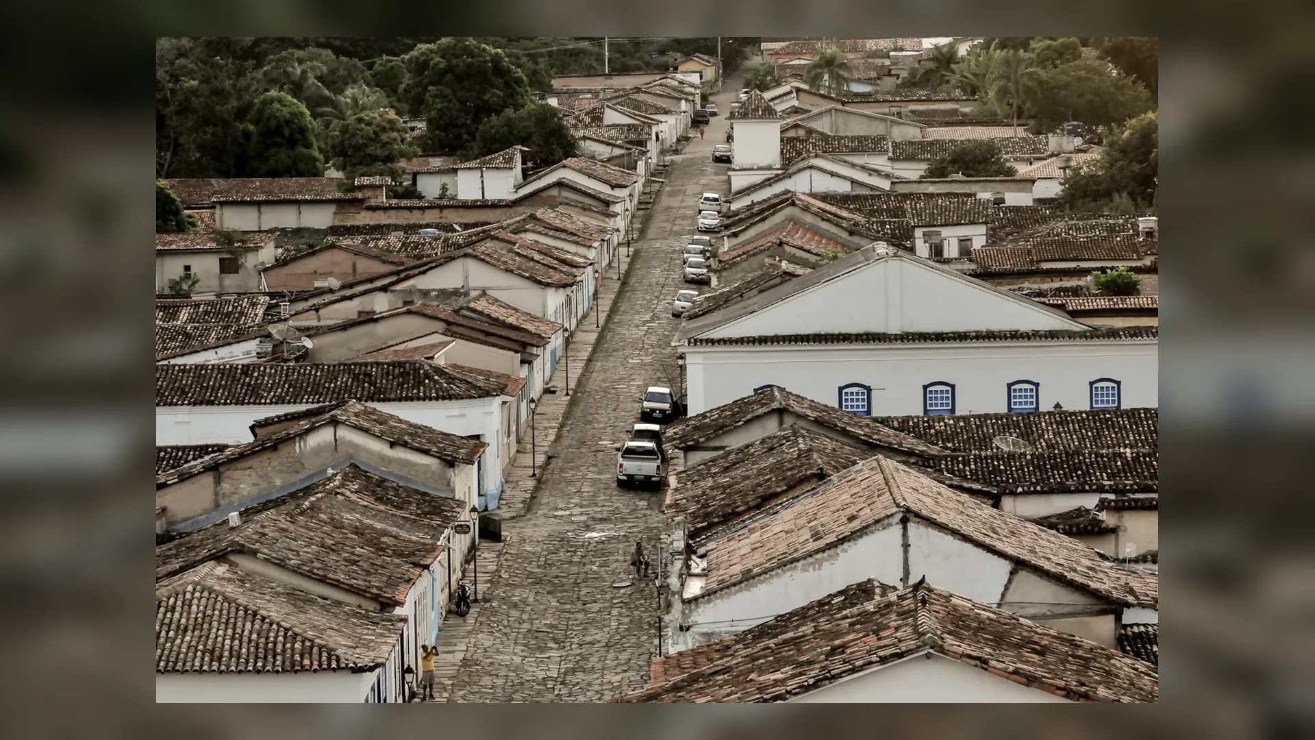Ruas históricas do Centro Histórico de Goiás no Brasil.