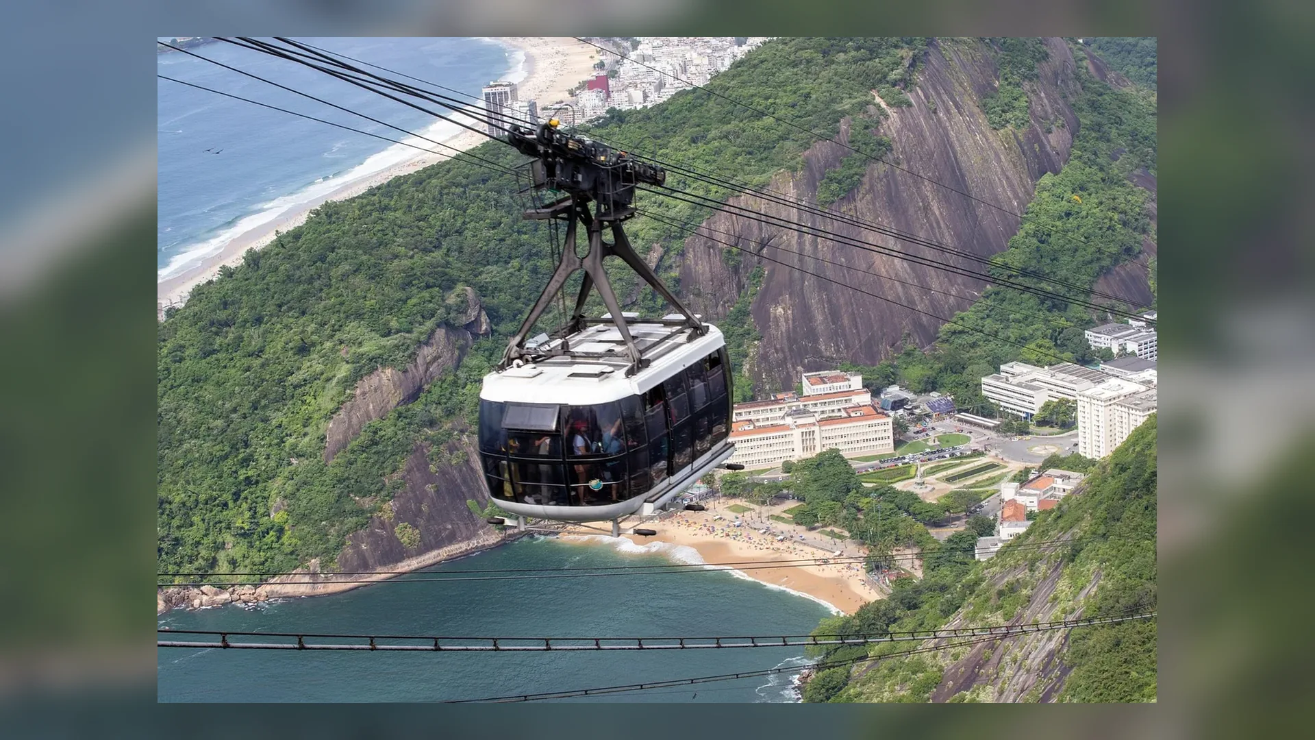 Horizonte do Rio de Janeiro visto do Pão de Açúcar no Brasil.