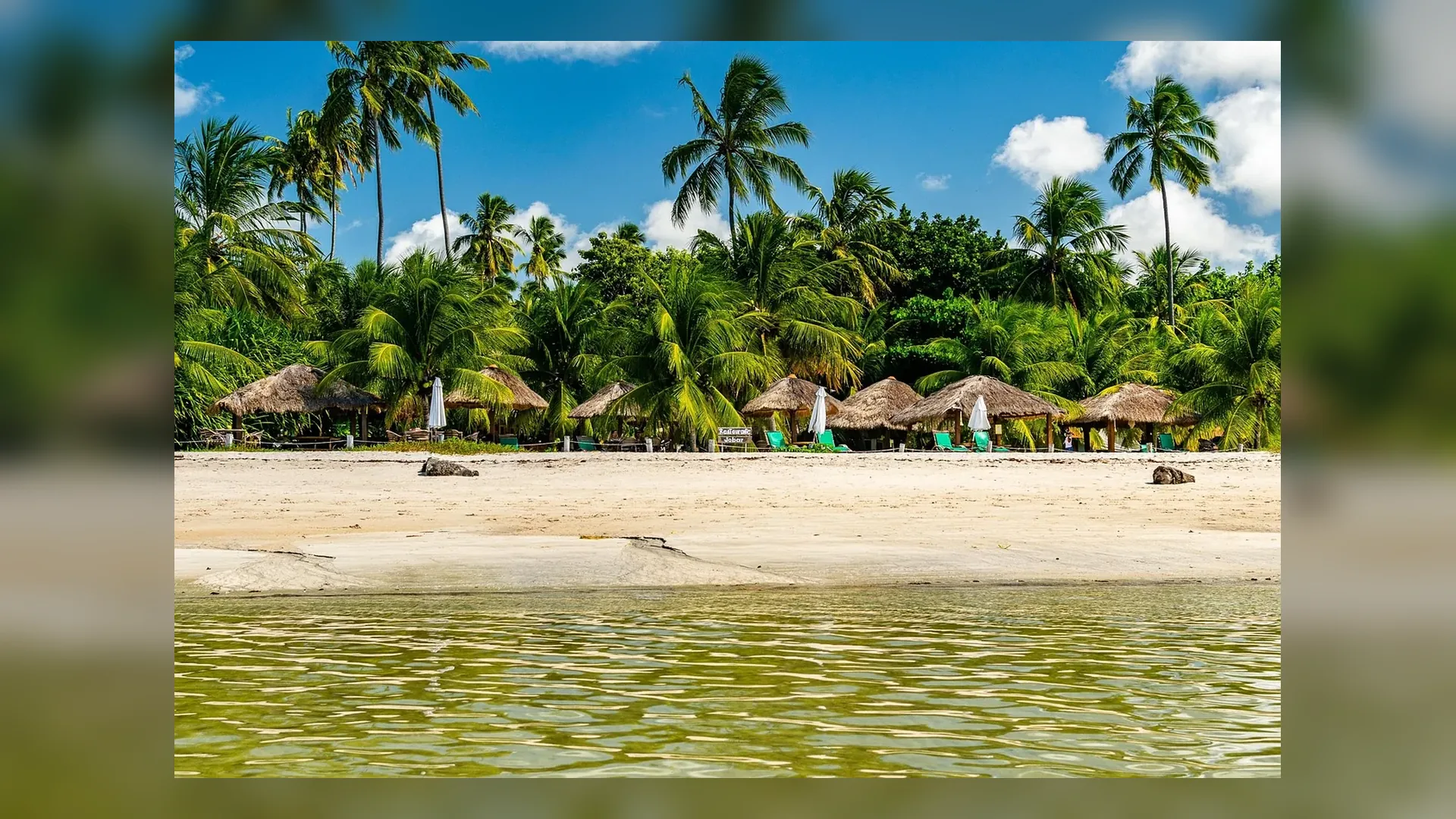Orla ribeirinha da Ilha de Marajó no Brasil.