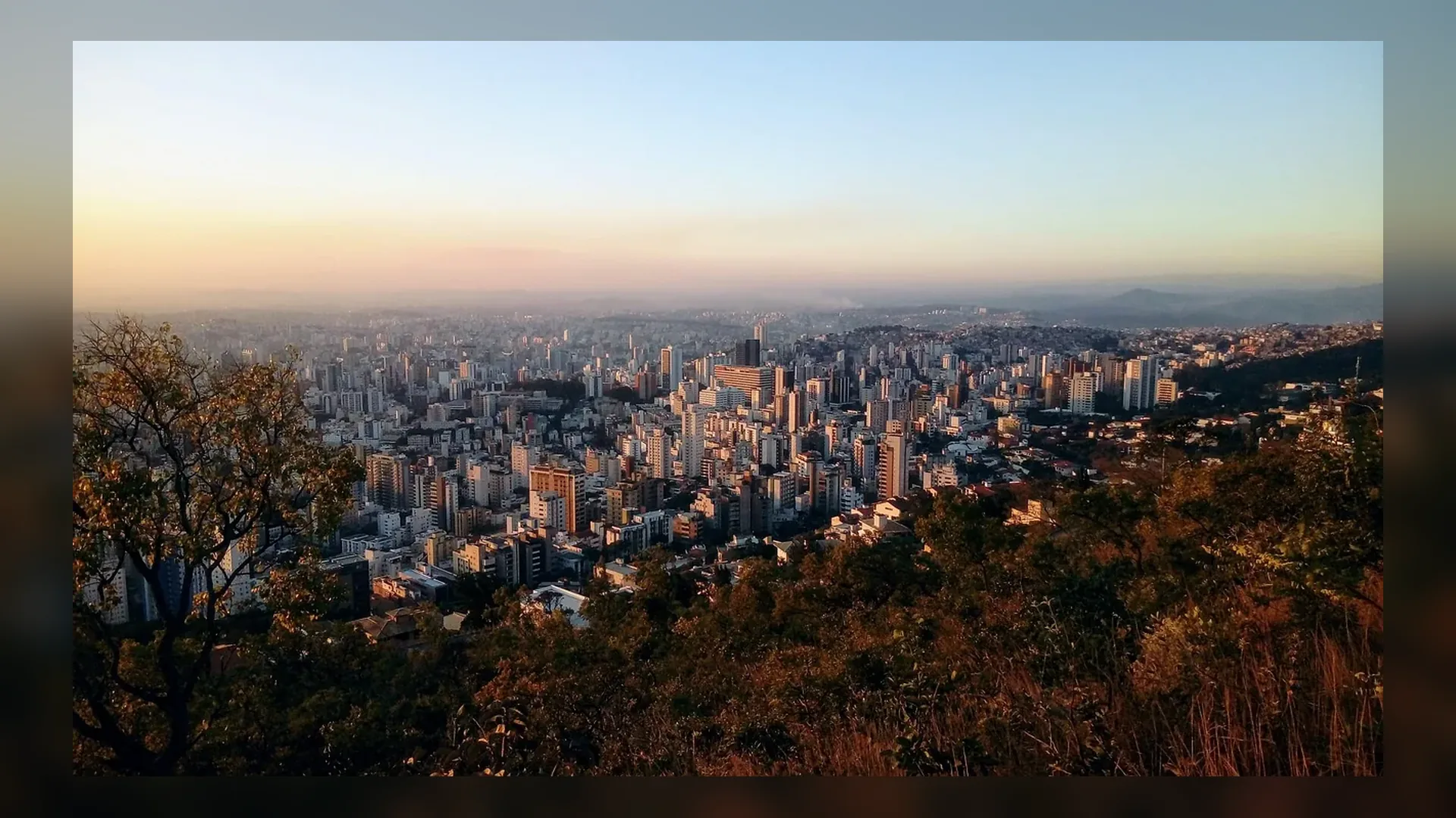 Aparados da Serra ao nascer do sol no Brasil.